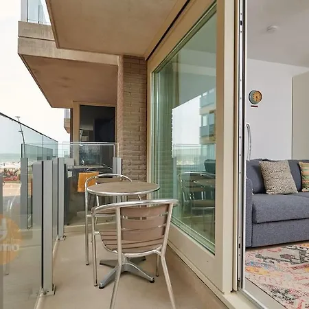 Le Roulis 0102 Studio Voor 4 Pers Met Zijdelingszeezicht Apartment De Panne
